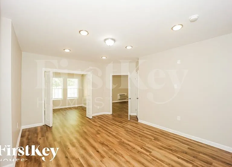 205 McIntosh Ct — Photo 7