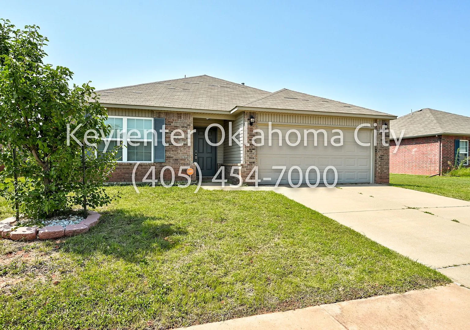 Beautiful 3-Bedroom Home with Easy Access to I-35 & I-240 — Photo 2