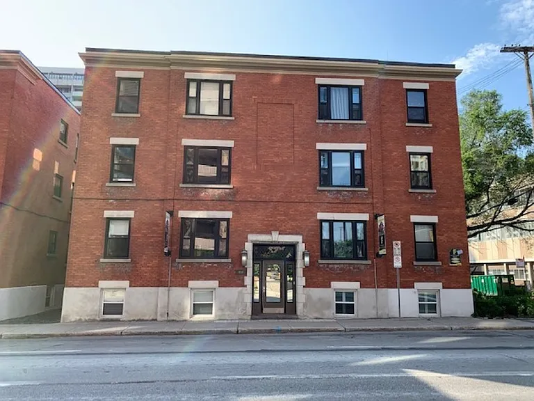 414 Albert St #7 — Photo 1