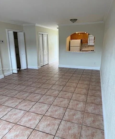 6707 N Kendall Dr #104 — Photo 1