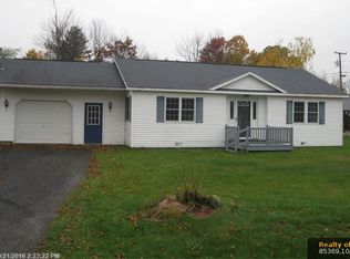 3 Birch St, Newport, ME 04953