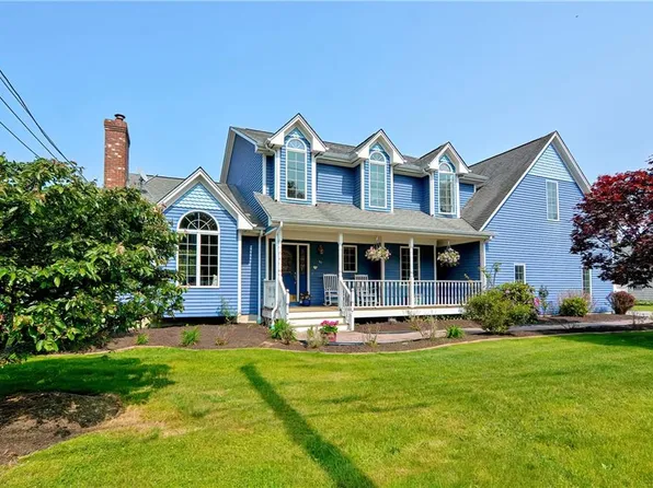 16 Basswood Dr, Bristol, RI 02809