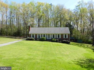 18267 White Pine Dr, Milford, VA 22514