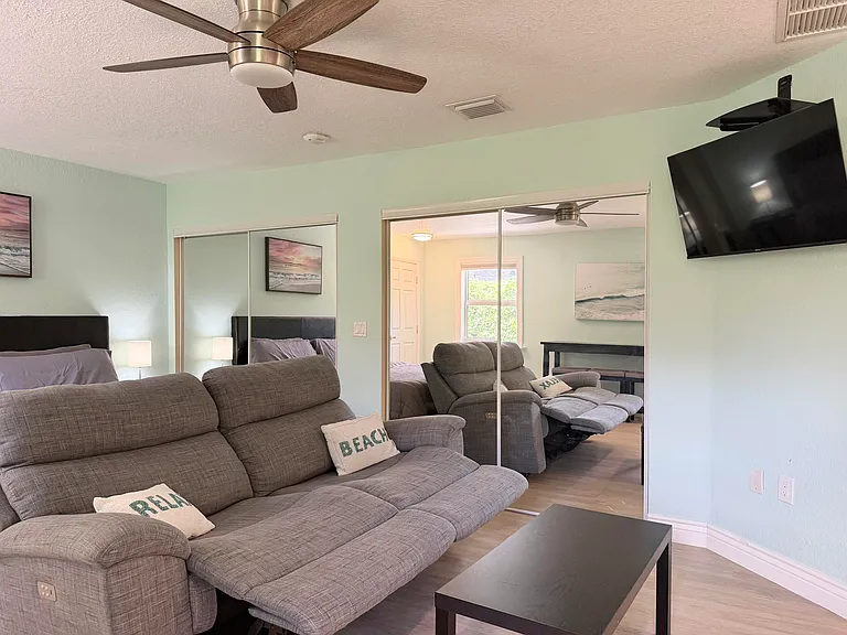 6100 Francis St #B — Photo 15