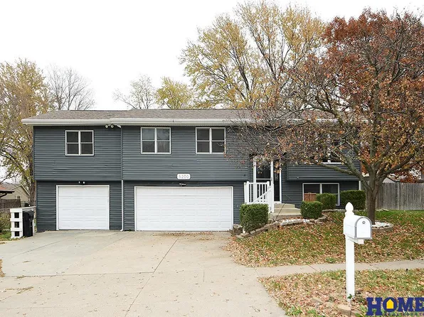 5200 Tipperary Trl, Lincoln, NE 68512