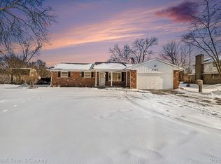 5182 N McKinley Rd, Flushing, MI 48433