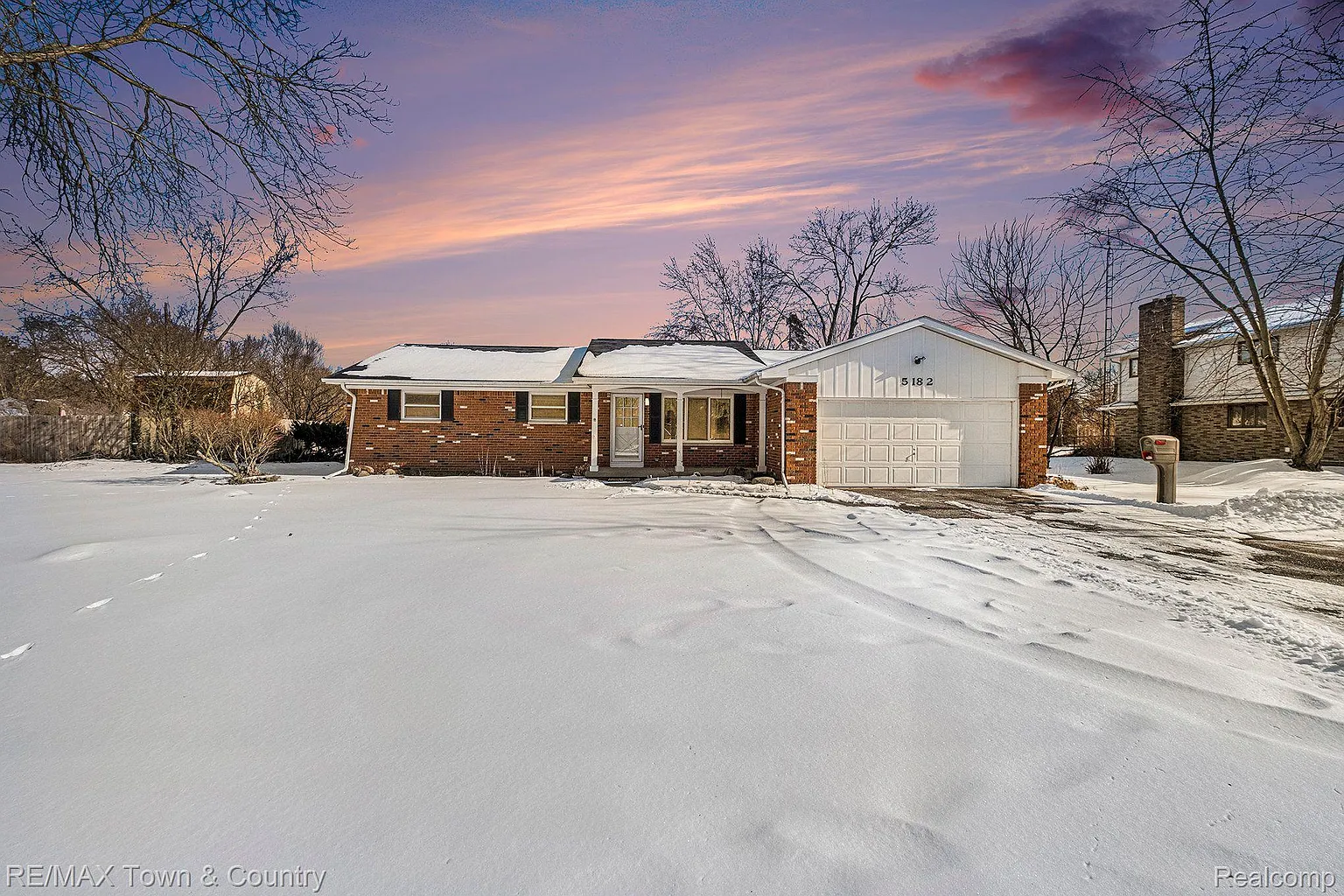 5182 N McKinley Rd photo 1