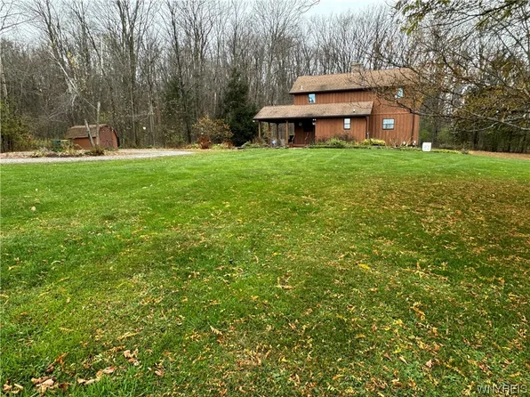 1010 Urf Rd, Cowlesville, NY 14037