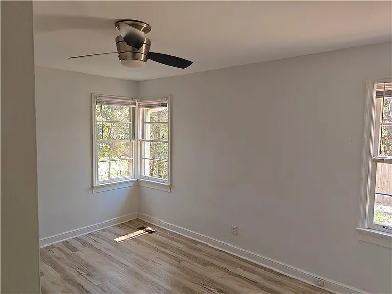 810 Wesleyan Dr — Photo 4