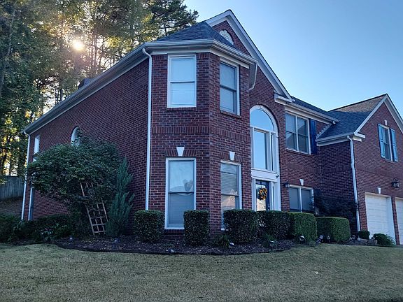 3rd image of 122 Ennisbrook Dr SE