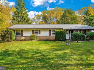 10006 York Dr, Ijamsville, MD 21754