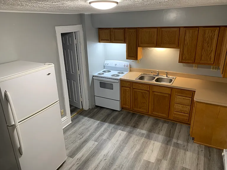 426 Main St #C — Photo 3
