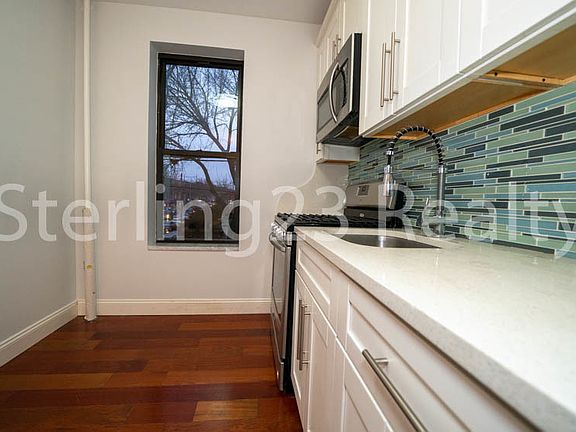 3rd image of 23-04 Crescent St #A2