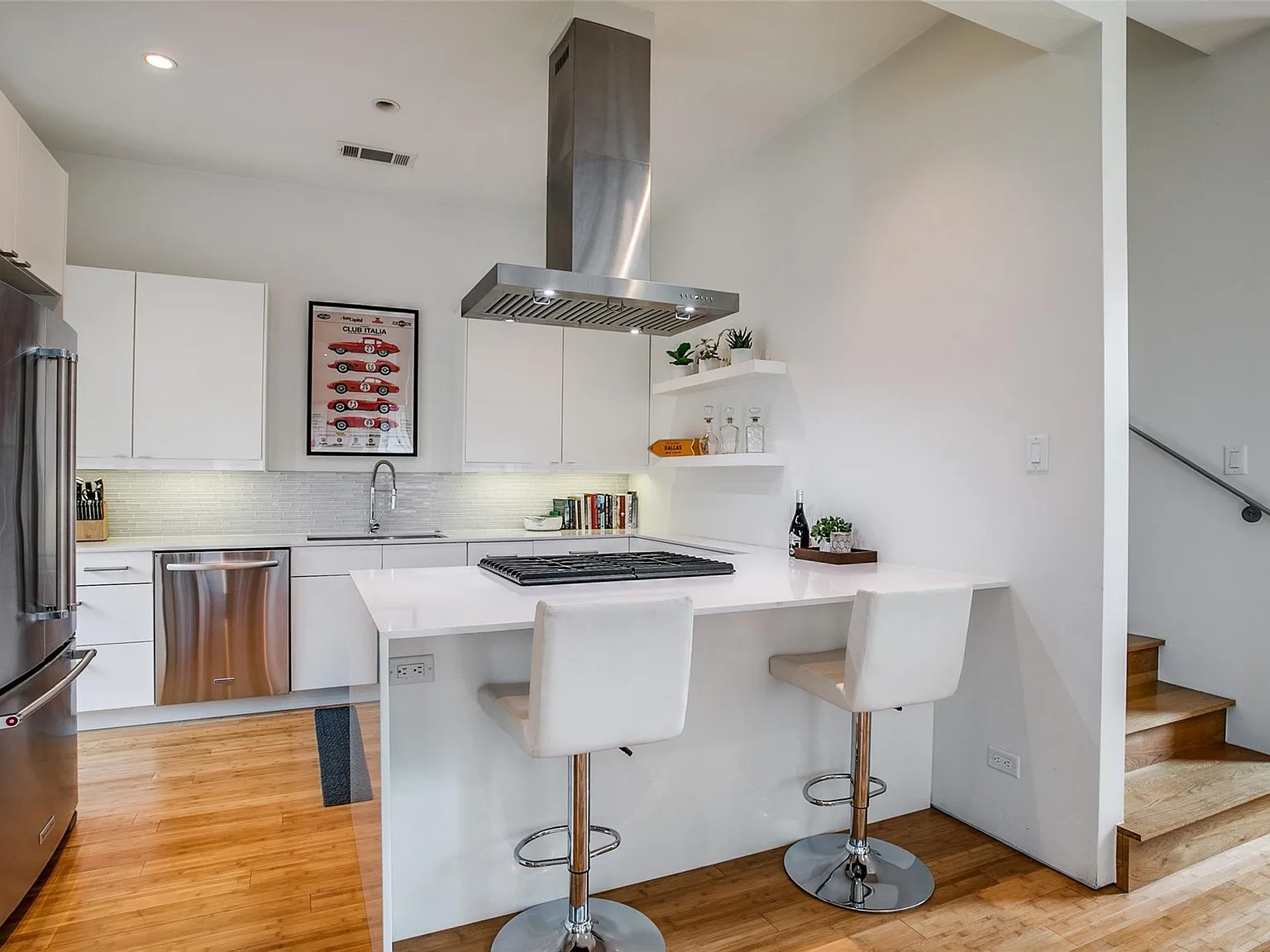 2 bed, 1773 sqft, $3,700 — Photo 2