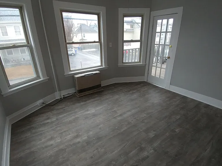 420 Maple St #4 — Photo 10