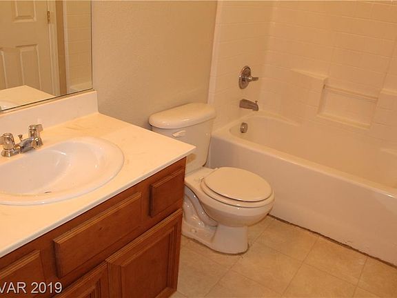 2nd image of 5855 Valley Dr Unit 2027