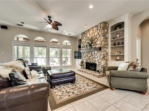 5th image of 6206 Lincolnshire Ln