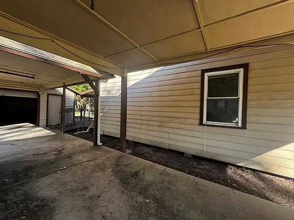 3rd image of 114 County Road 4266