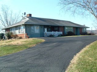 144 Windy Slope Ln, Lexington, VA 24450