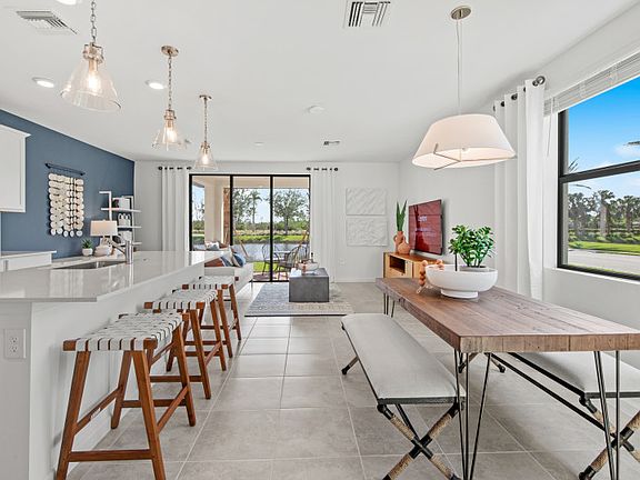 Kitchen and cafe