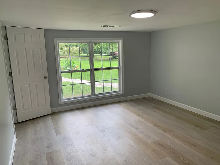 155 Brentwood Rd — Photo 4