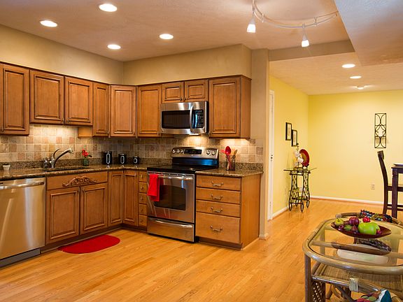 5th image of 935 Barracuda Cove Ct