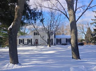 2821 Bullard Rd, Hartland, MI 48353