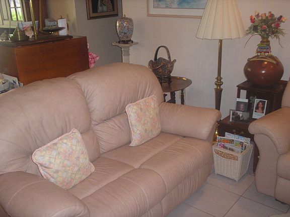 5th image of 124 E Bahama St #2