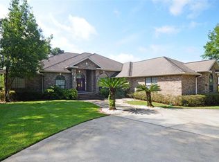 3033 Greystone Dr, Pace, FL 32571