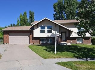 48 E 950 S, Layton, UT 84041