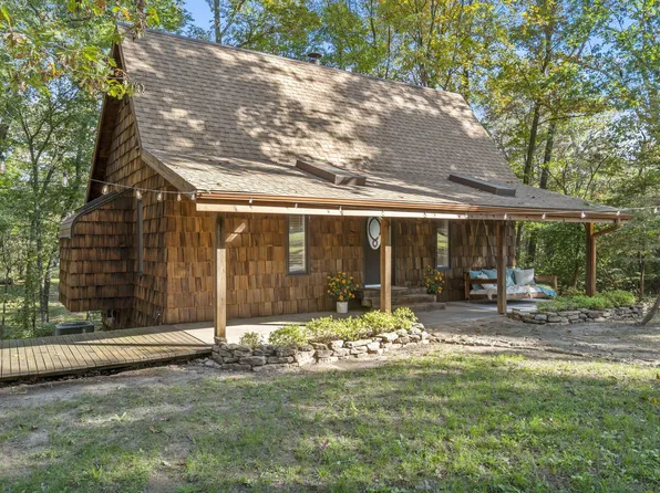 927 S Farm Road 197, Springfield, MO 65809
