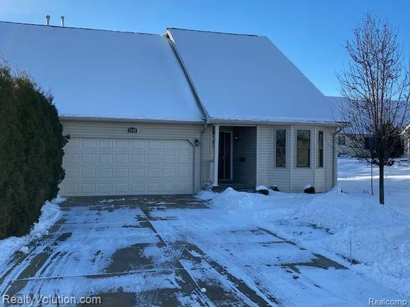 1916 William Imlay Dr, Imlay City, MI 48444