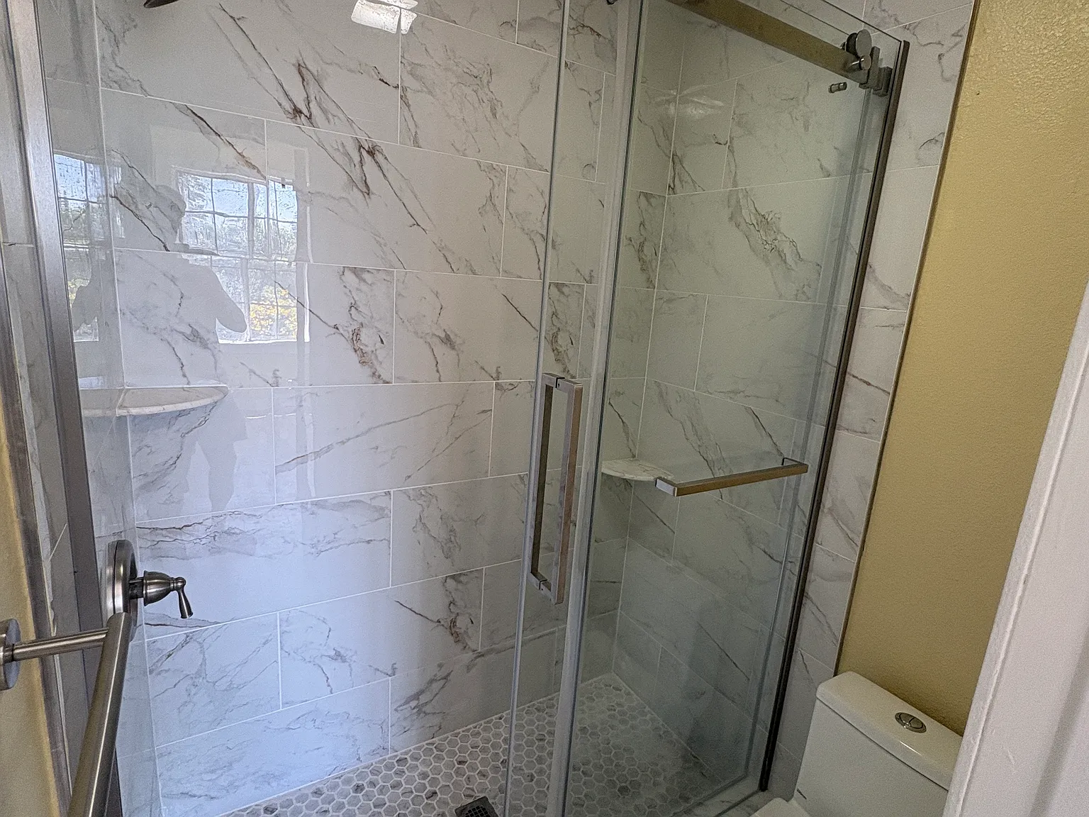 Studio, 725 sqft, $1,650 — Photo 4