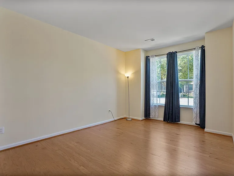 43393 Charitable St — Photo 14