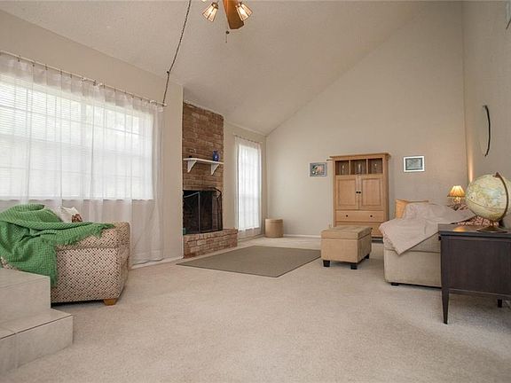 4th image of 7275 Creekside Dr