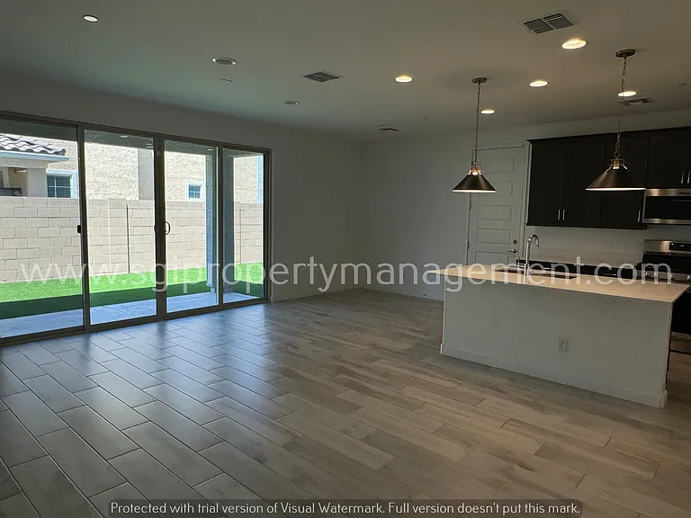 644 S Heron Ln — Photo 3