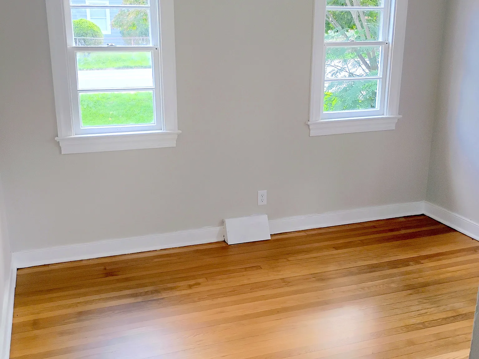 3 bed, 1200 sqft, $2,100 — Photo 3
