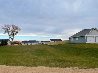 706 Sunset Cir, Lake Norden, SD 57248