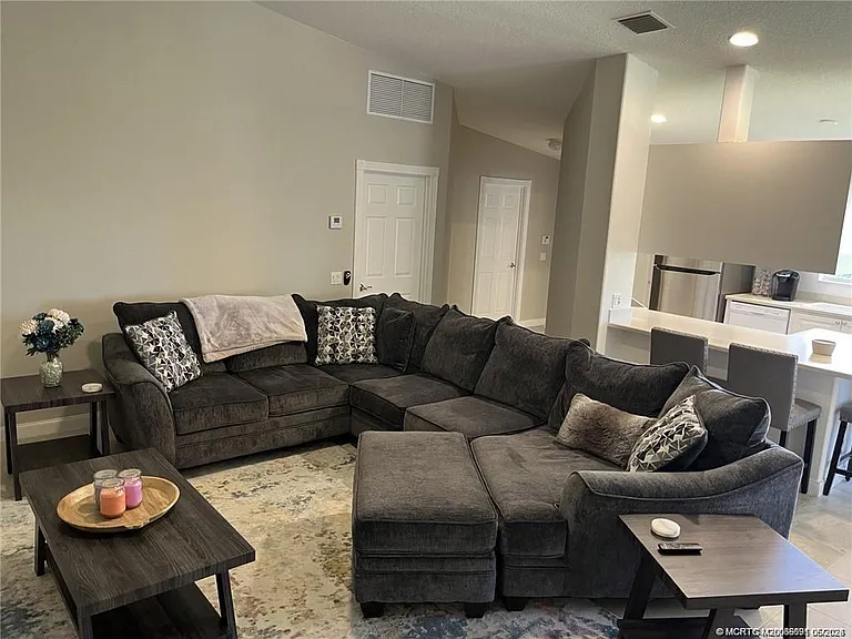 10629 SW Hartwick Dr — Photo 22