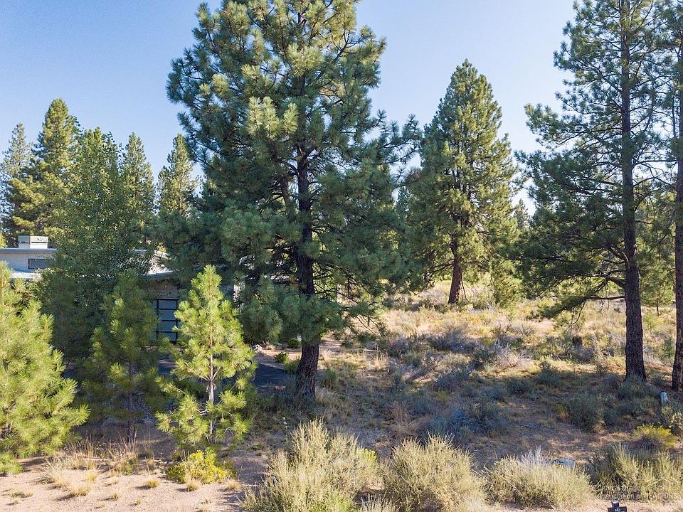 1st image of 61552 Hosmer Lake Dr