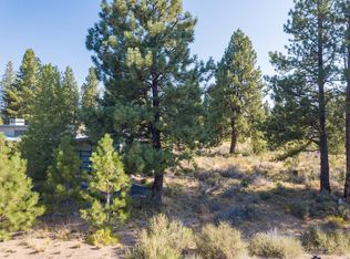 61552 Hosmer Lake Dr, Bend, OR 97702