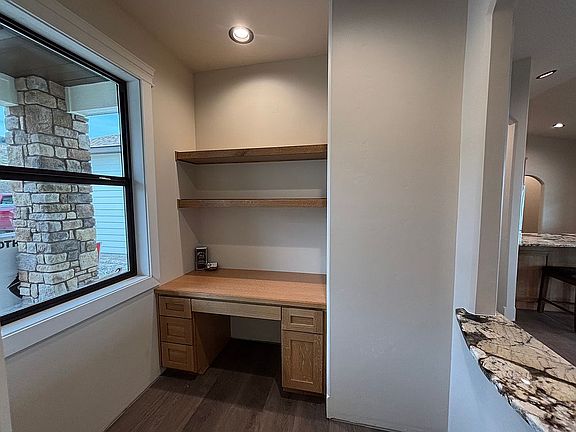 Office/Reading Nook