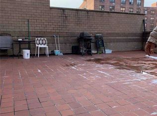 4231 Colden St, Flushing, NY 11355