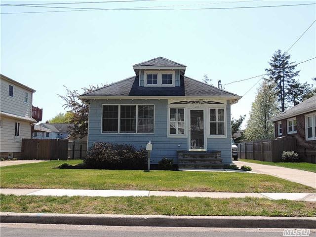 1st image of 26 Beechwood St