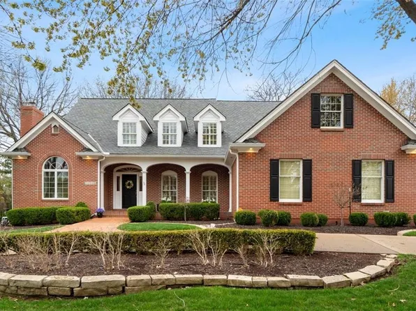 12629 Juniper Cir, Leawood, KS 66209