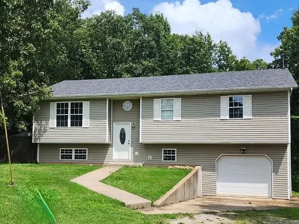 15295 Top Dr, Saint Robert, MO 65584