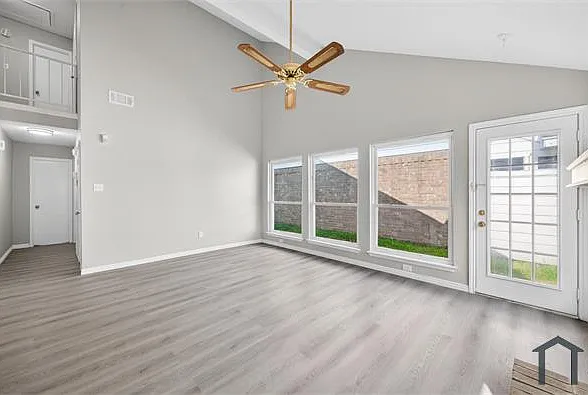 11820 Spring Grove Dr — Photo 8