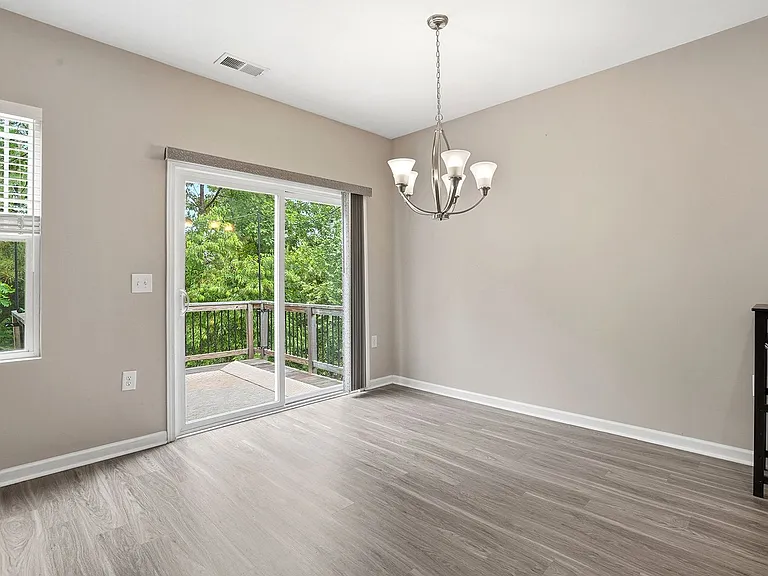 1017 Epiphany Rd — Photo 11