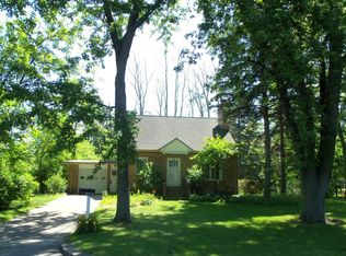 223 Engelhardt Dr, Bay City, MI