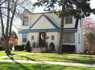 282 E Crescent Ave, Elmhurst, IL 60126
